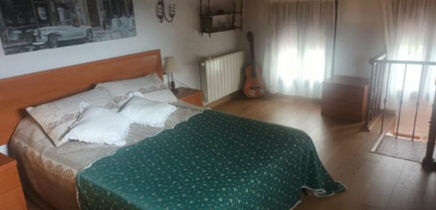 se vende chalet a 12 minutos de lugo