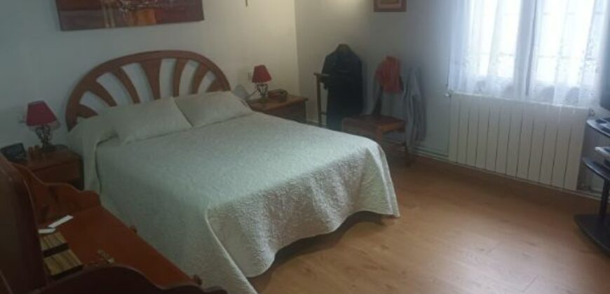 se vende chalet a 12 minutos de lugo