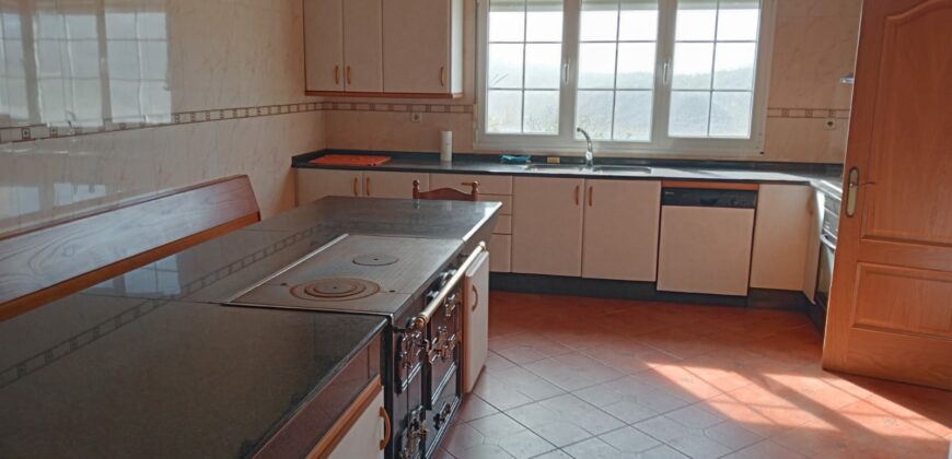 Venta de propiedad en Ribeira de Piquin